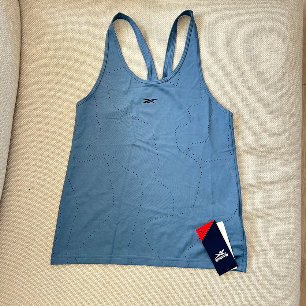 Reebok women training top, NWT, size XS